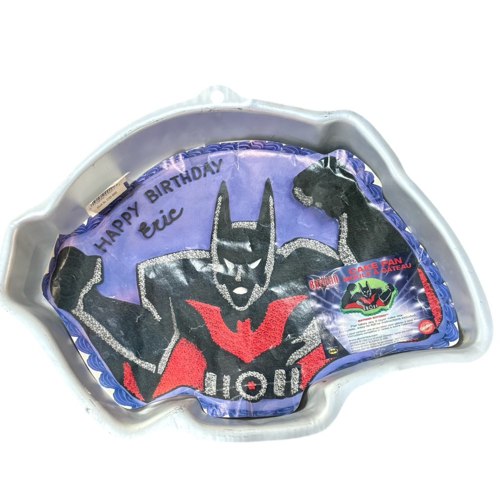Wilton DC Comic Superhero Batman Beyond 2105-9900 Cake Pan Instructions Included